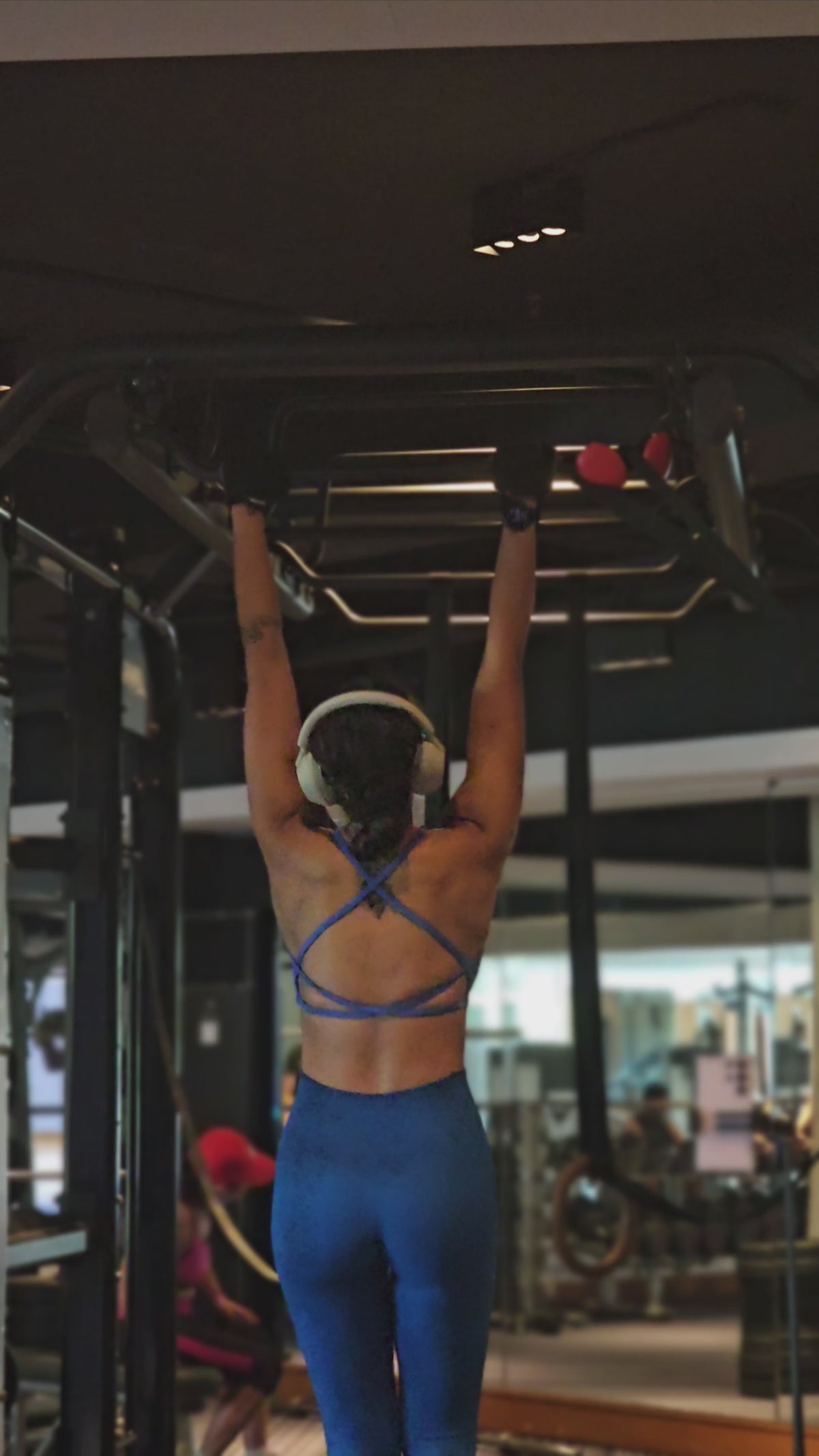 Pull Ups in Back Day Bra